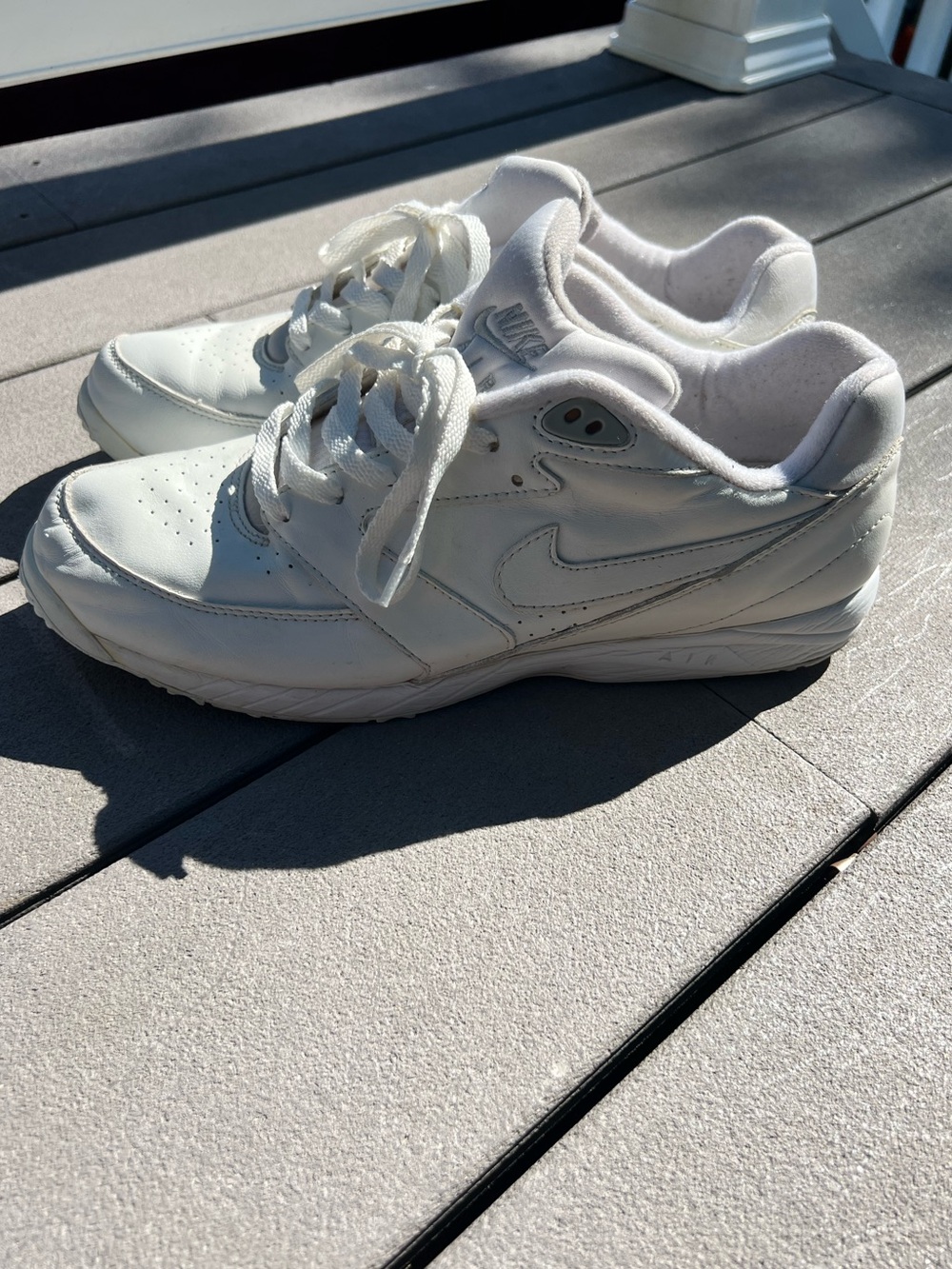 Vintage Nike Air- Men’s 11.5, White Low-Top Lace-Up Sneakers
